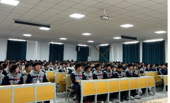 温故而求索 笃行以励新|恒德技工学校2024年秋季学期期中考试总结大会