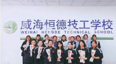 柔肩育桃李 巾帼绽芳华|“女神节”致亲爱的女教师们