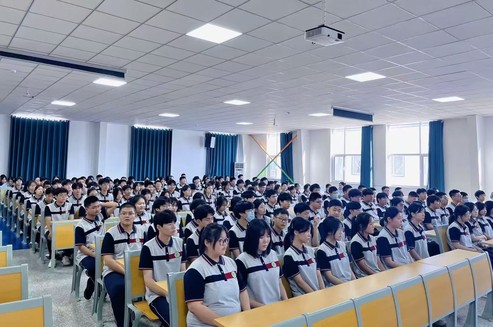 磨砺青春 铸就未来—恒德技校2025级新生军训动员大会